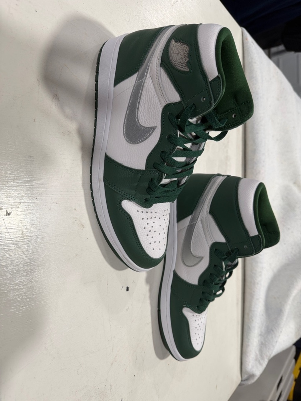 Nike Air Jordan 1 Mid White Green with Silver Swoosh - Picture 6 of 6